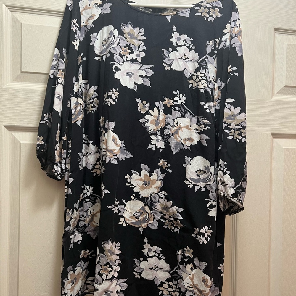 Old Navy black floral dress with sleeves
